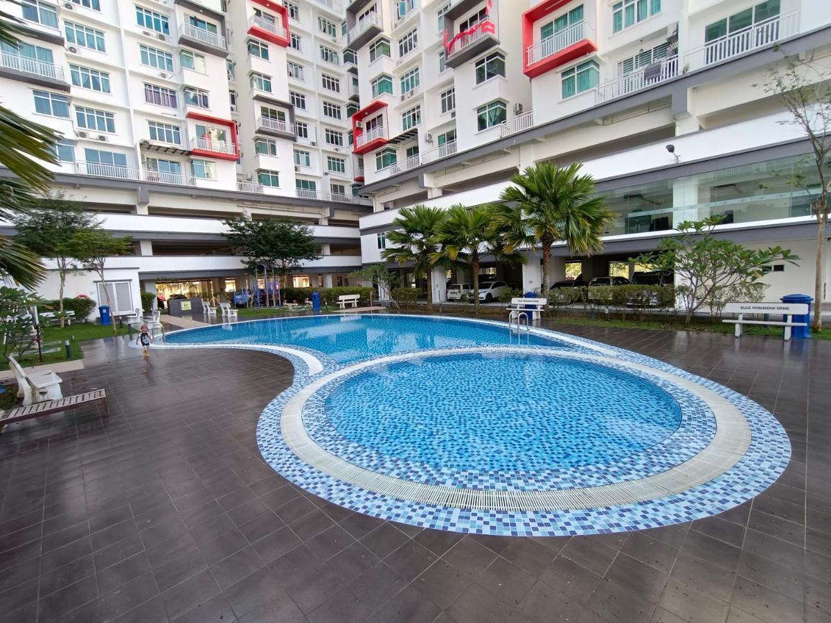 Klia Ehsan Residence Sepang Nilai Greenery 8 Pax Air-Con Kültér fotó