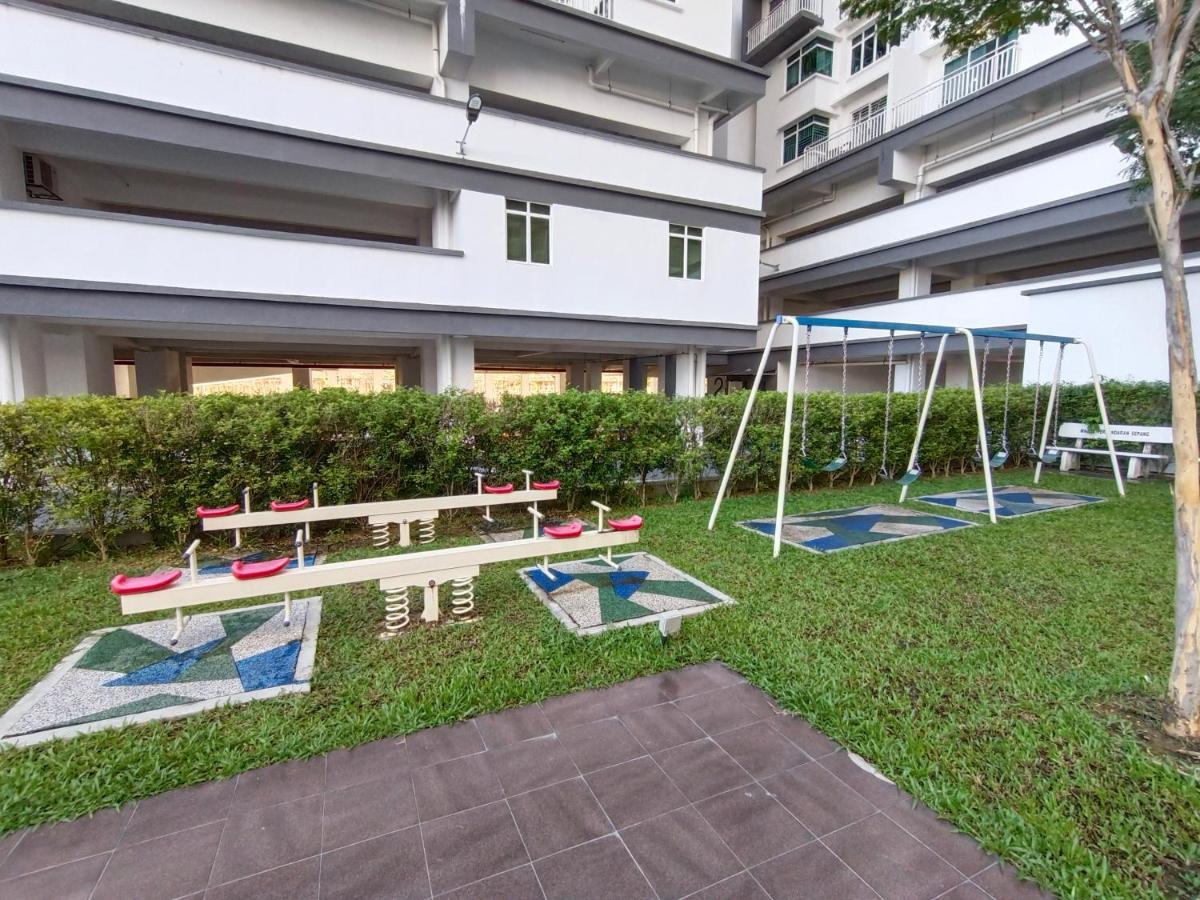 Klia Ehsan Residence Sepang Nilai Greenery 8 Pax Air-Con Kültér fotó